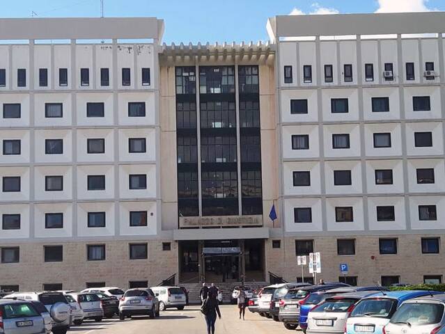 Dipendente comunale accusato di peculato e truffa, Assostampa Siracusa: "Notizie negate ai cittadini"